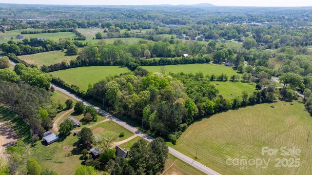 1365 Zeb Haynes Road, Maiden, NC 28650