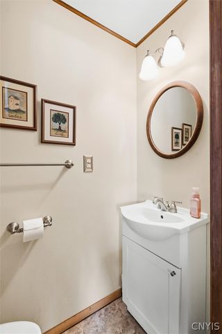 117 Dorando, Salina, NY 13090