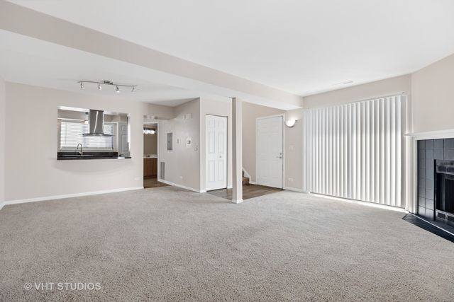 1607 Westminster Drive 205, Naperville, IL 60563
