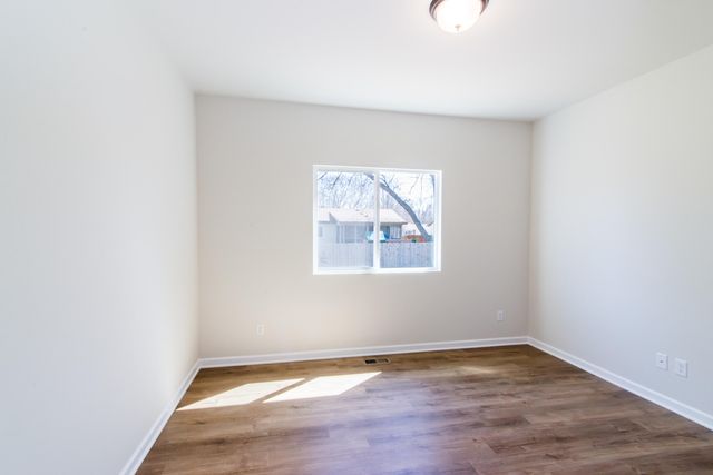 1025 Rebecca Street 15, Marshall, MI 49068