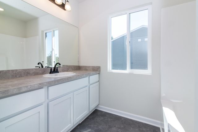 1025 Rebecca Street 15, Marshall, MI 49068