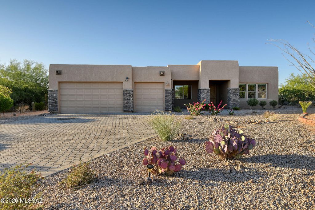 2583 E Reata Ridge Place, Sahuarita, AZ 85629