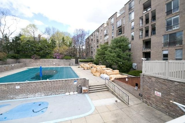 44 Washington St 701, Brookline, MA 02445