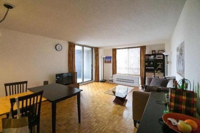 44 Washington St 701, Brookline, MA 02445