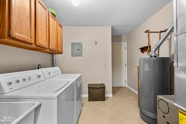 738 Country Club Drive, Saint Clair Shores, MI 48082