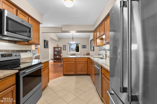 738 Country Club Drive, Saint Clair Shores, MI 48082