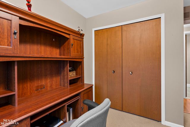 738 Country Club Drive, Saint Clair Shores, MI 48082