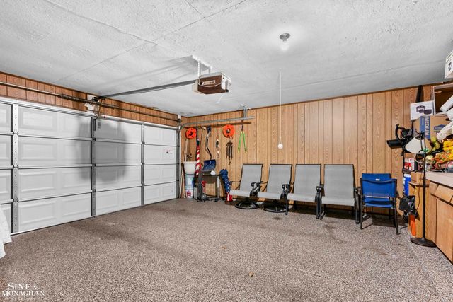 738 Country Club Drive, Saint Clair Shores, MI 48082