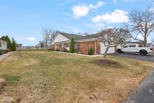 738 Country Club Drive, Saint Clair Shores, MI 48082