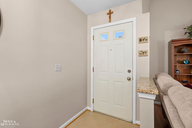 738 Country Club Drive, Saint Clair Shores, MI 48082