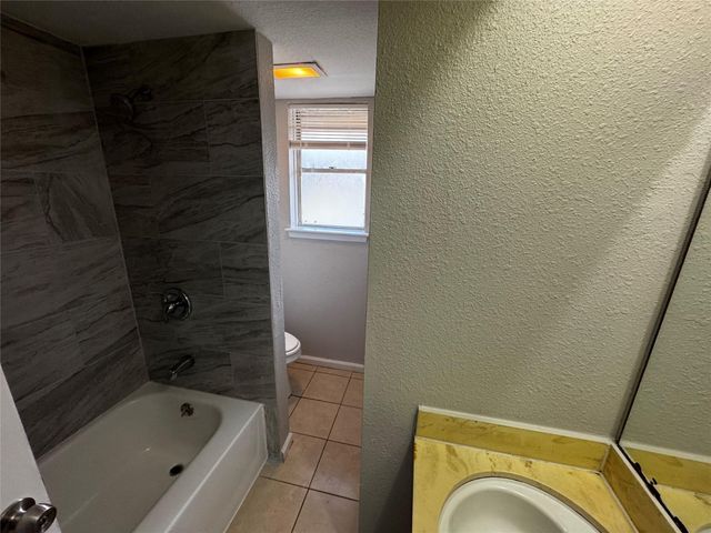 1922 Bunzel Street, Houston, TX 77088