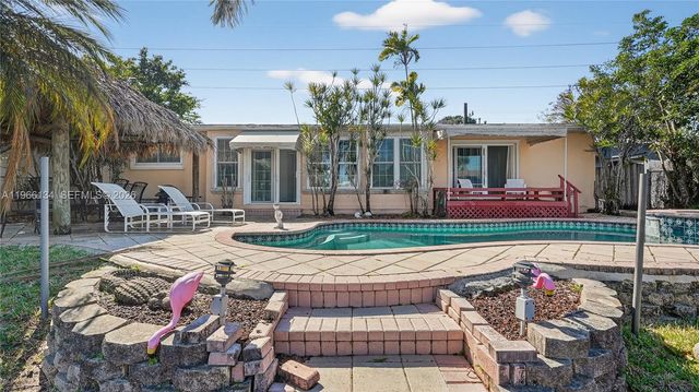 2831 Arthur St, Hollywood, FL 33020