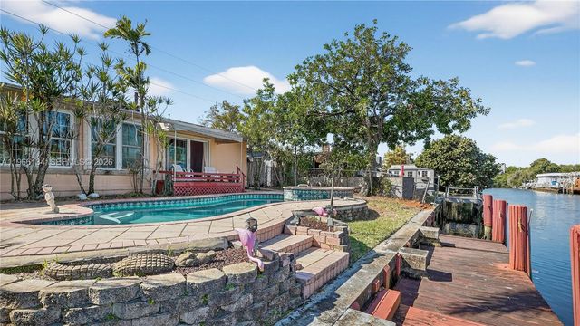 2831 Arthur St, Hollywood, FL 33020