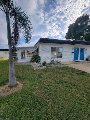 45 Tangelo CT, Lehigh Acres, FL 33936