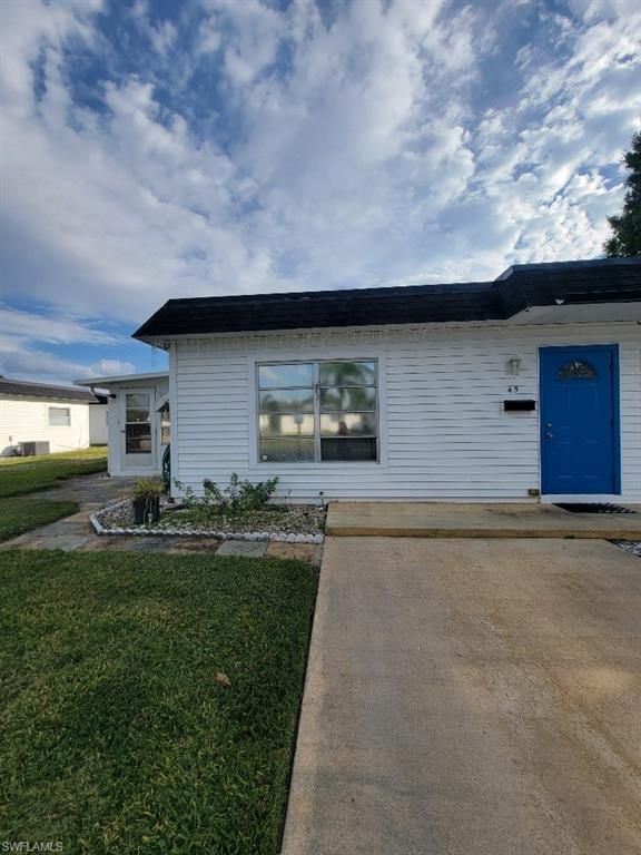 45 Tangelo CT, Lehigh Acres, FL 33936