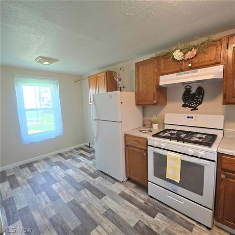 802 Camden Avenue, Parkersburg, WV 26101