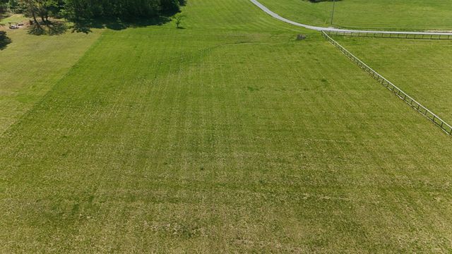 4055 Calista Rd, Cross Plains, TN 37049
