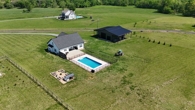 4055 Calista Rd, Cross Plains, TN 37049