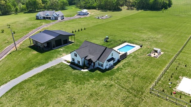 4055 Calista Rd, Cross Plains, TN 37049