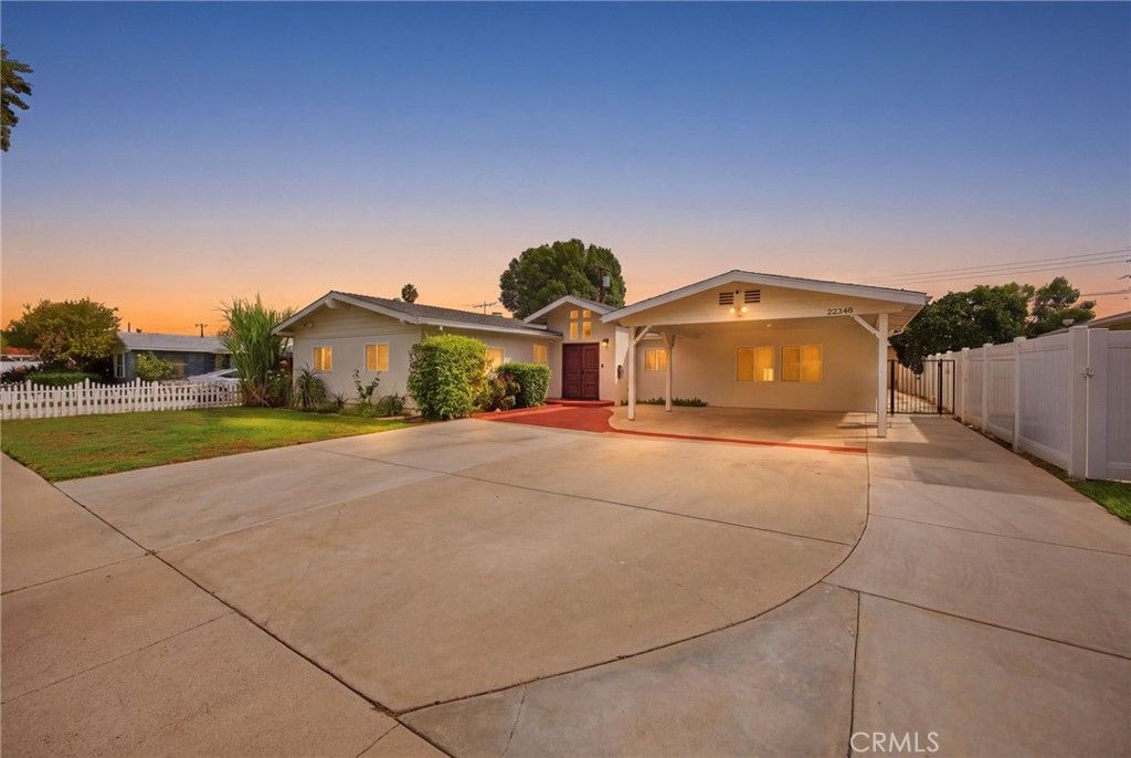 22248 Leadwell, Canoga Park, CA 91303 — exterior