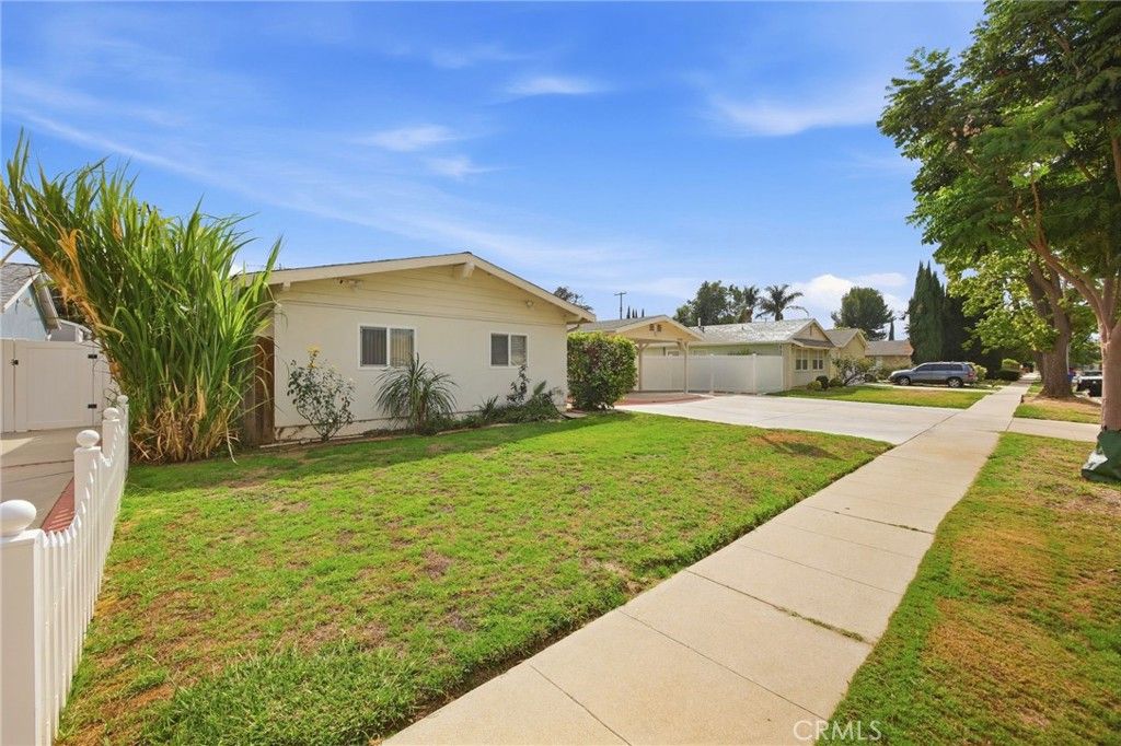 22248 Leadwell, Canoga Park, CA 91303 — photo 5