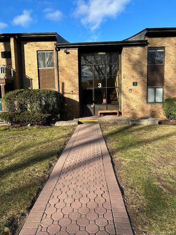 3 Charles Lane 1E, Pomona, NY 10970