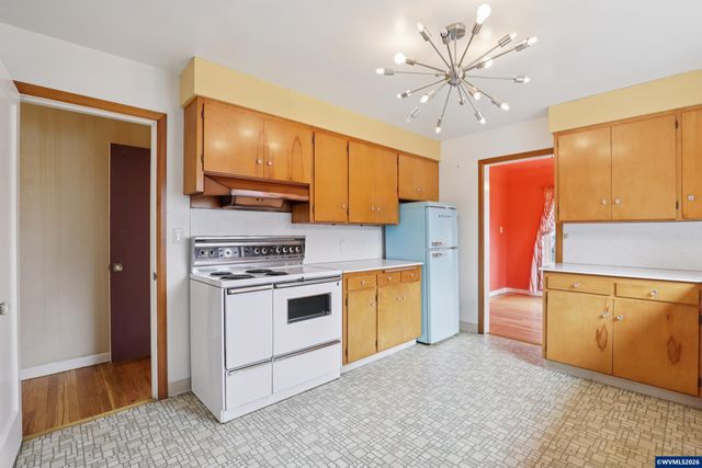 1845 24th St NE, Salem, OR 97301