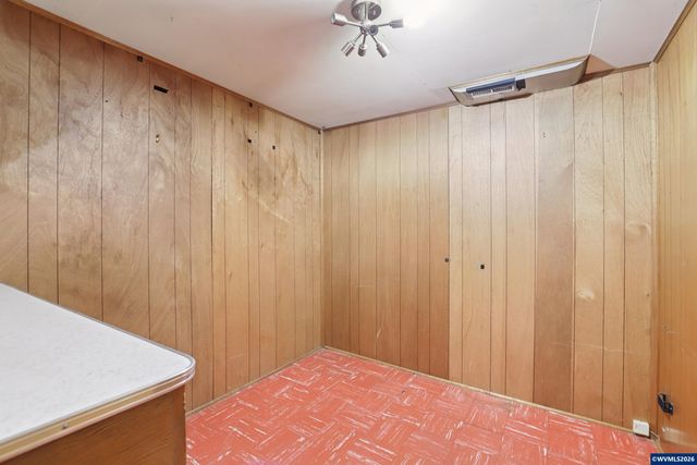 1845 24th St NE, Salem, OR 97301