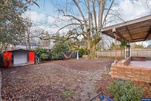 1845 24th St NE, Salem, OR 97301