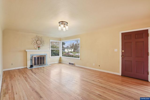 1845 24th St NE, Salem, OR 97301