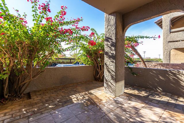 3825 E Camelback Road Unit 137, Phoenix, AZ 85018