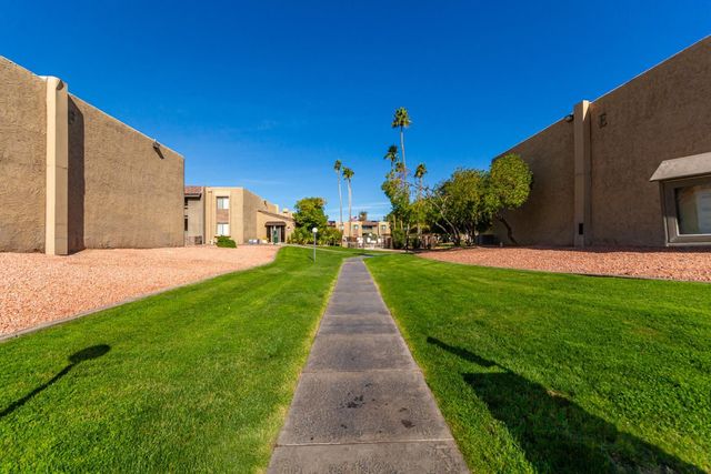3825 E Camelback Road Unit 137, Phoenix, AZ 85018