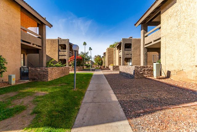3825 E Camelback Road Unit 137, Phoenix, AZ 85018