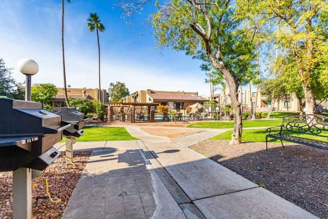 3825 E Camelback Road Unit 137, Phoenix, AZ 85018