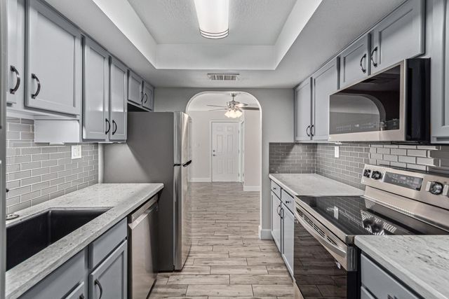 3825 E Camelback Road Unit 137, Phoenix, AZ 85018