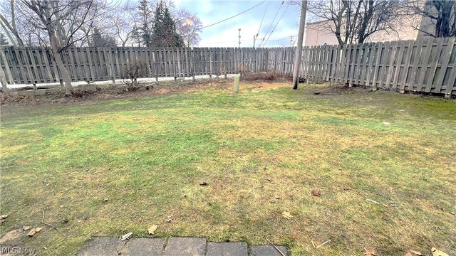 144 Kimrose Lane 144, Broadview Heights, OH 44147