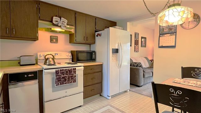 144 Kimrose Lane 144, Broadview Heights, OH 44147