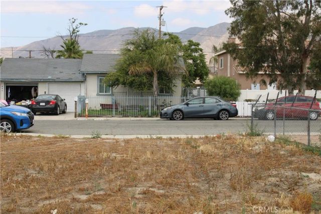8 S Alessandro, San Jacinto, CA 92583