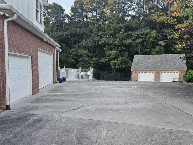104 Williams Ct, Tullahoma, TN 37388