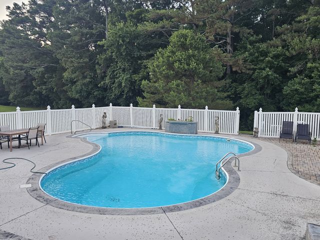 104 Williams Ct, Tullahoma, TN 37388