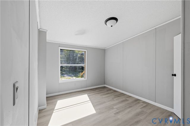 5599 Mountcastle Rd, New Kent, VA 23140