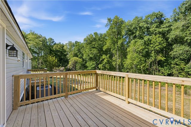 5599 Mountcastle Rd, New Kent, VA 23140