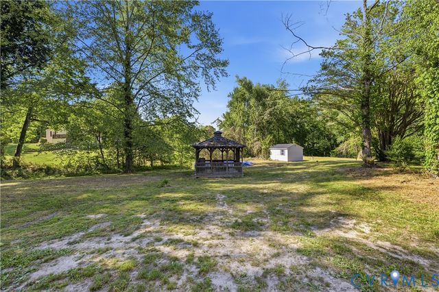 5599 Mountcastle Rd, New Kent, VA 23140