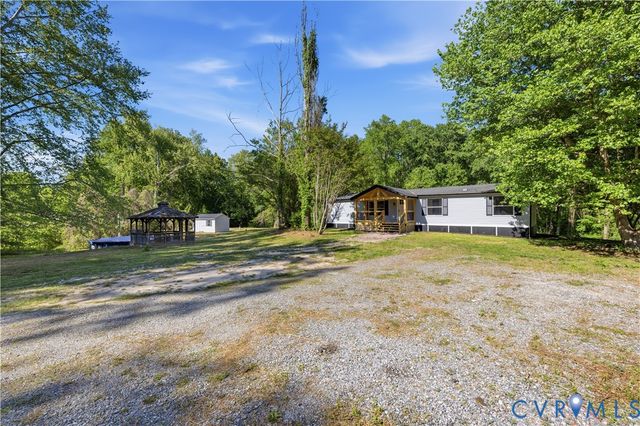 5599 Mountcastle Rd, New Kent, VA 23140