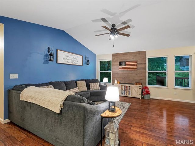 42 N Kern Drive, O'fallon, MO 63366