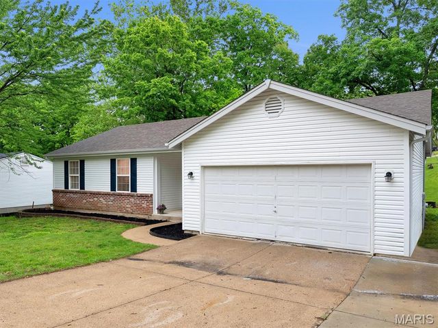 42 N Kern Drive, O'fallon, MO 63366