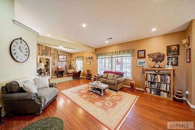 147 N 100 W, Blackfoot, ID 83221