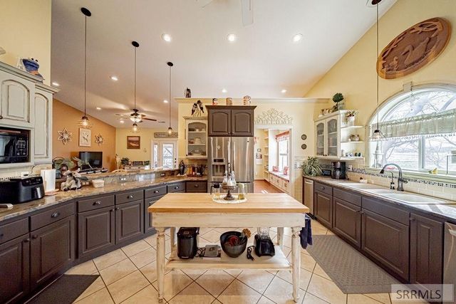 147 N 100 W, Blackfoot, ID 83221