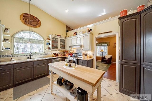 147 N 100 W, Blackfoot, ID 83221