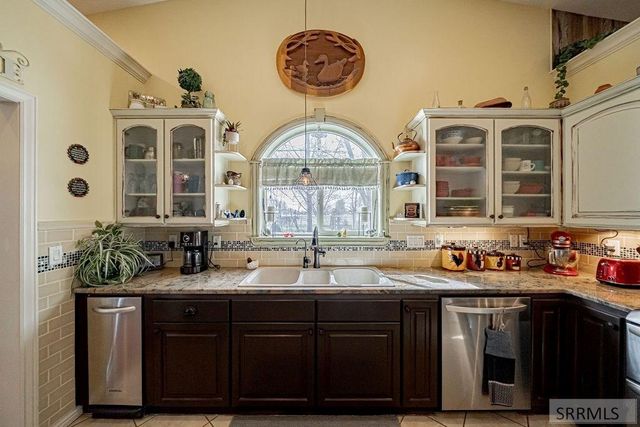 147 N 100 W, Blackfoot, ID 83221